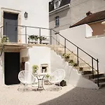 La Cour De 3* Μπον