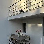 Πανσιόν La Cour De