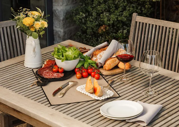 La Cour De Guest house